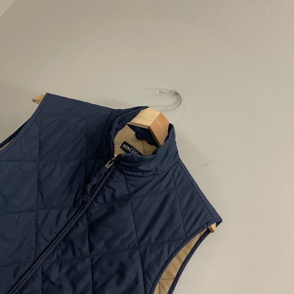 (sold)J. Crew Quilted Walker Men's Navy and Tan Quilted Vest Outdoor Preppy - Picture 7 of 8